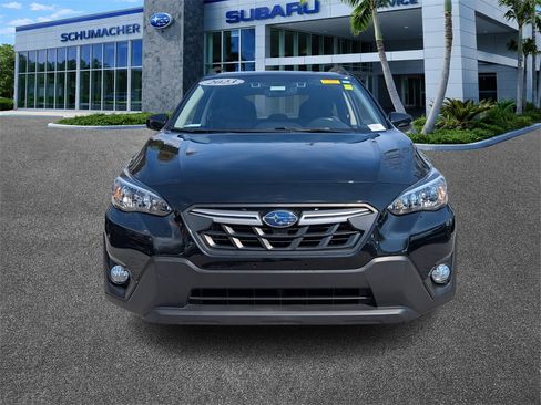Used 2023 Subaru Crosstrek 2.0i Premium image 2