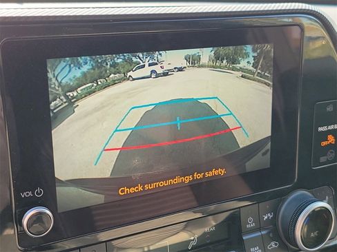 Used 2024 Toyota Highlander XSE image 27