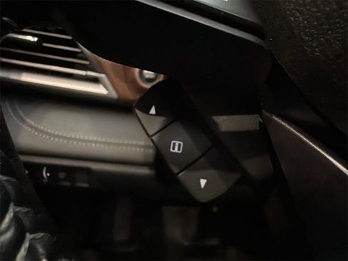 Used 2020 Subaru Outback Touring w/ Popular Package #2 image 25