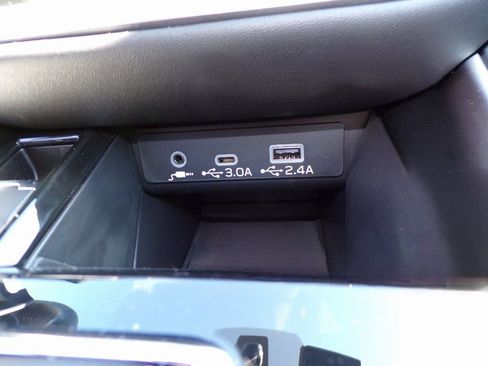 Certified 2025 Subaru Outback Premium image 21