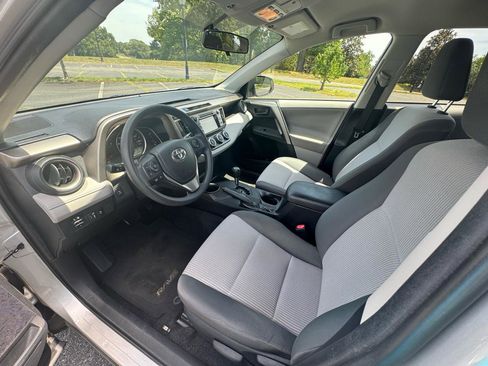 Used 2013 Toyota RAV4 LE AWD/4WD image 34