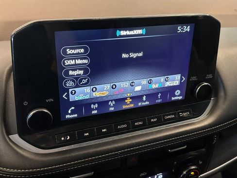 Used 2021 Nissan Rogue Platinum image 11