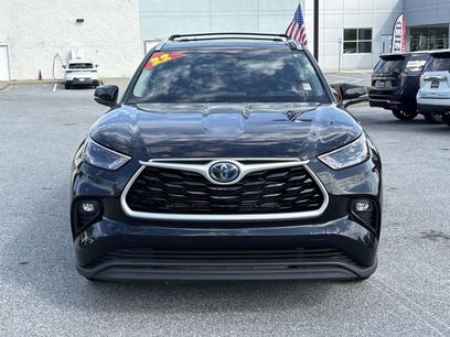 Used 2022 Toyota Highlander XLE