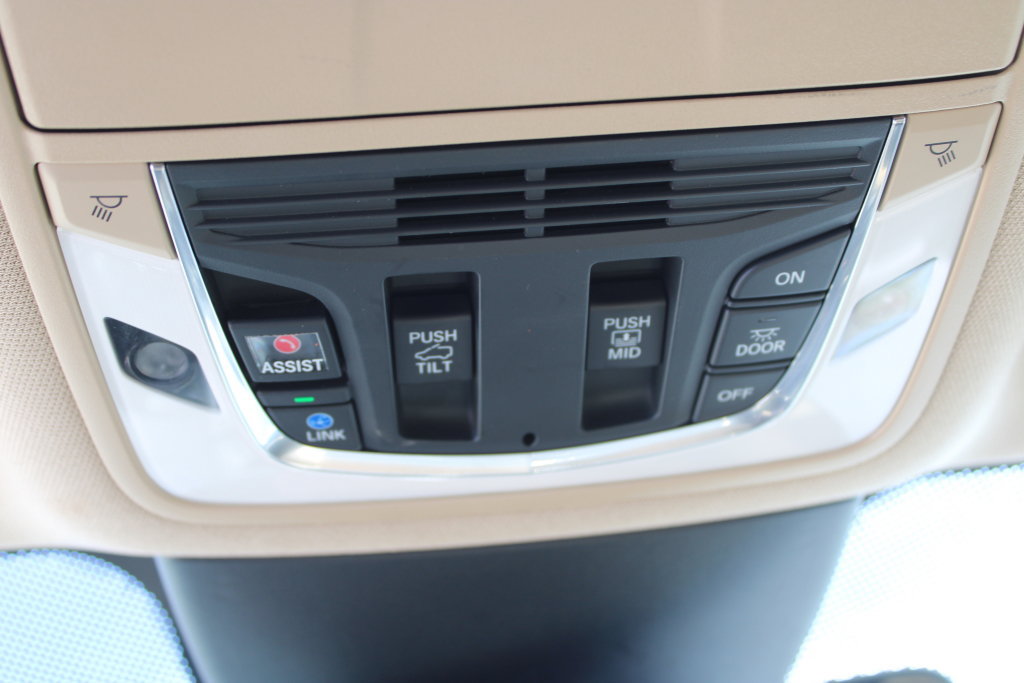 Used 2023 Acura MDX w/ Advance Package AWD/4WD image 22