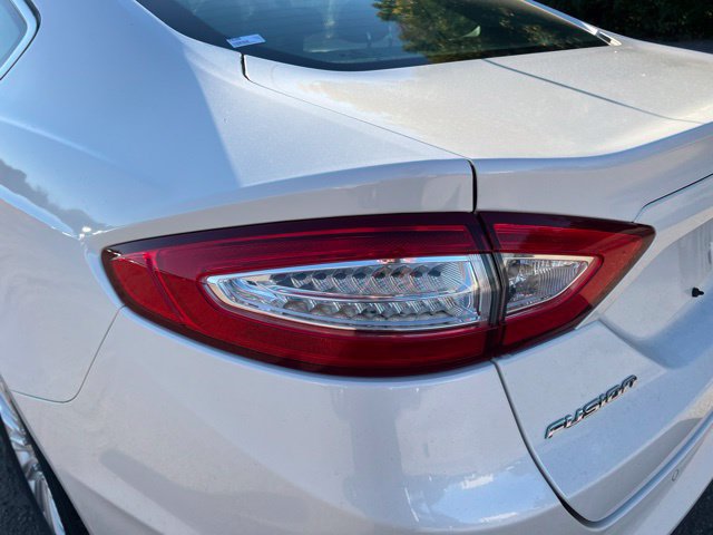 Used 2013 Ford Fusion SE FWD image 10