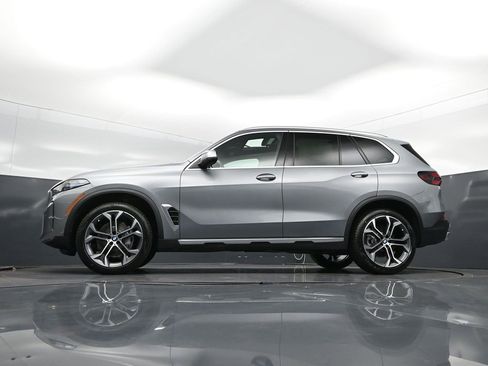 New 2026 BMW X5 sDrive40i image 40