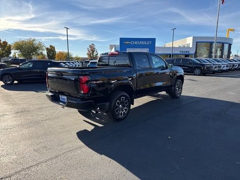 Used 2023 Chevrolet Colorado LT w/ LT Convenience Package III image 5