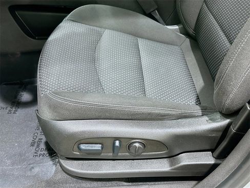 Used 2022 GMC Terrain SLE w/ Driver Convenience Package image 18