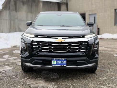 Used 2025 Chevrolet Equinox LT w/ Safety and Technology Package image 9
