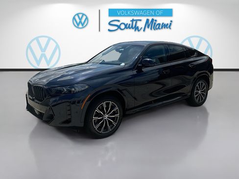 Used 2026 BMW X6 xDrive40i AWD/4WD image 3