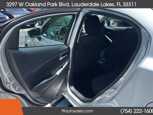 Used 2020 Toyota Yaris LE FWD image 23