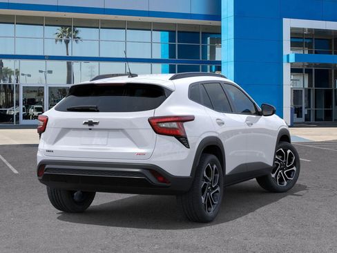 New 2026 Chevrolet Trax RS w/ Sunroof Package image 4