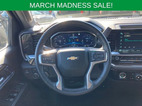 Used 2023 Chevrolet Silverado 1500 LT image 12