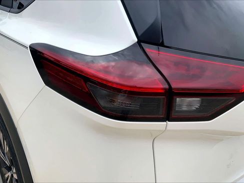 Used 2023 Nissan Rogue SV FWD image 28