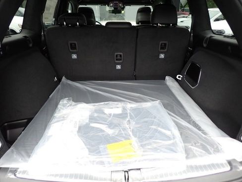 New 2025 Jeep Grand Cherokee Summit image 4