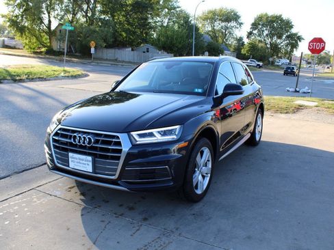 Used 2018 Audi Q5 2.0T Premium Plus w/ Premium Plus Package AWD/4WD image 3
