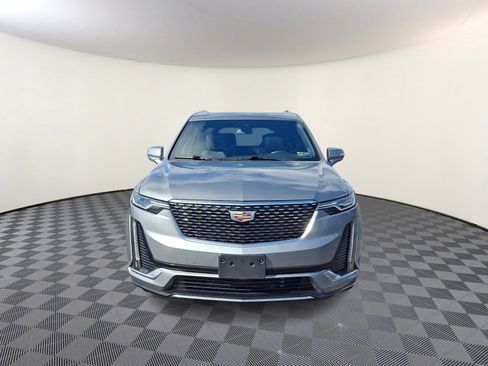Used 2023 Cadillac XT6 Premium Luxury image 2