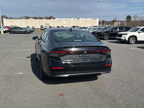 New 2025 Honda Accord SE image 8