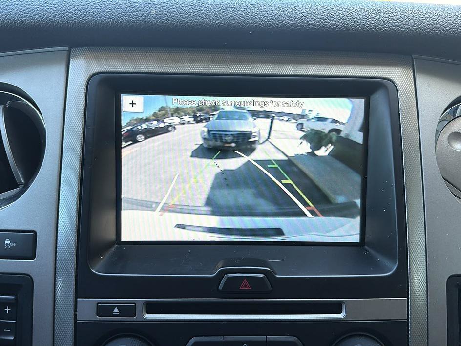 Used 2017 Ford Expedition XLT w/ Equipment Group 202A RWD image 14