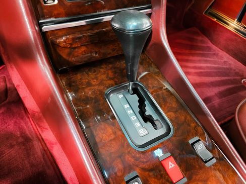 Used 1986 Mercedes-Benz 560 SL image 27