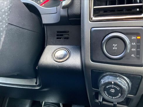 Used 2019 Ford F150 Raptor w/ Equipment Group 802A Luxury AWD/4WD image 36