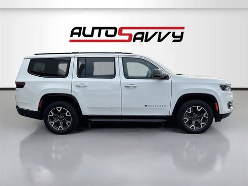 Used 2024 Jeep Wagoneer Series III image 8