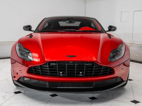 Used 2023 Aston Martin DB11 V8 Coupe image 7