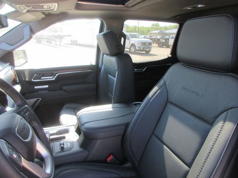 New 2026 GMC Sierra 1500 Denali AWD/4WD image 13