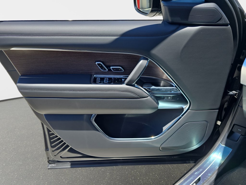 New 2026 Land Rover Range Rover SE AWD/4WD image 28