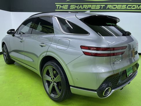 Used 2022 Genesis GV70 3.5T image 7