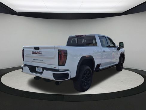 New 2026 GMC Sierra 2500 AT4 w/ AT4 Premium Plus Package AWD/4WD image 5
