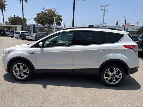 Used 2015 Ford Escape SE w/ Equipment Group 201A AWD/4WD image 4