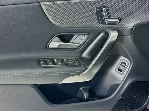 Used 2025 Mercedes-Benz CLA 250 image 19