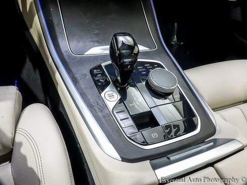 Used 2022 BMW X5 xDrive40i w/ Climate Comfort Package image 20