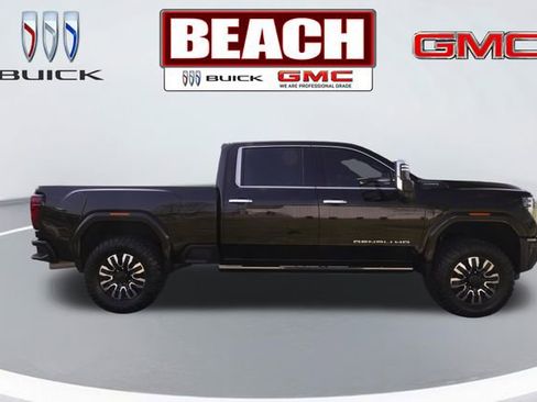 Used 2024 GMC Sierra 2500 Denali Ultimate image 2
