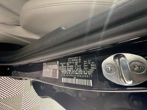 Used 2024 Kia Sorento EX FWD image 12