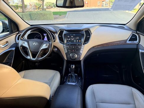 Used 2017 Hyundai Santa Fe Limited image 22