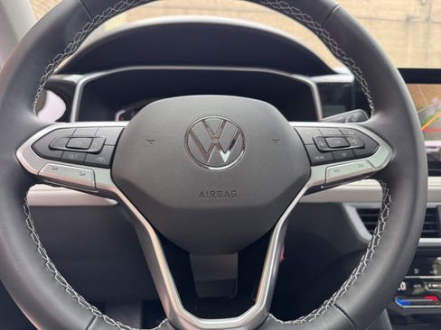 New 2025 Volkswagen Taos SEL image 65