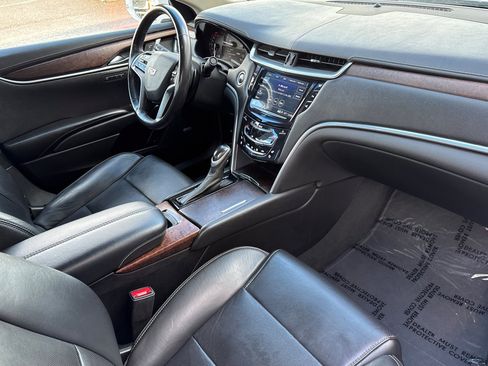 Used 2019 Cadillac XTS Luxury image 15