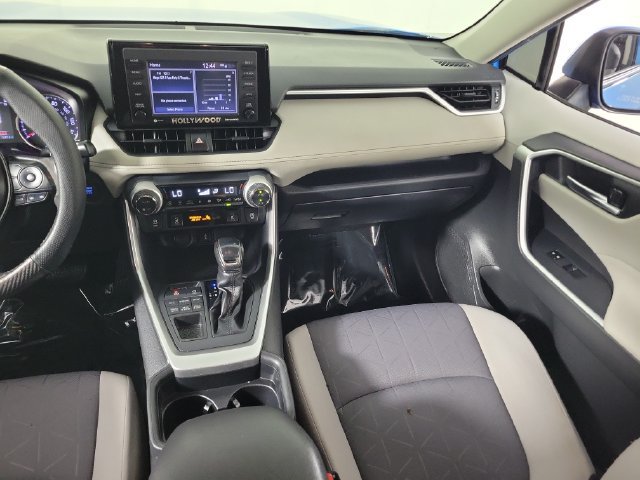 Used 2020 Toyota RAV4 XLE w/ Convenience Package AWD/4WD image 17
