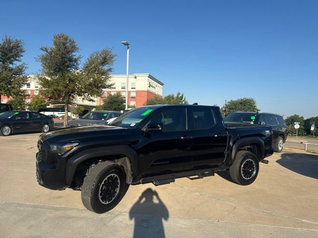 Used 2025 Toyota Tacoma TRD Off-Road AWD/4WD image 6