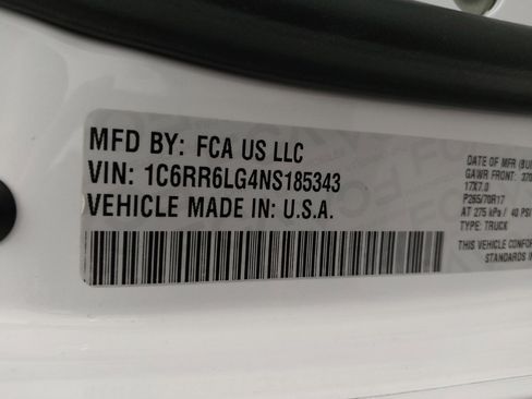 Used 2022 RAM 1500 Classic SLT image 33