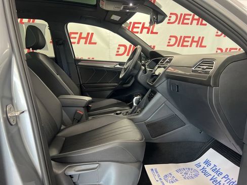 Used 2024 Volkswagen Tiguan SE R-Line AWD/4WD image 13