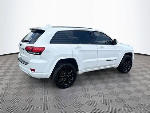 Used 2018 Jeep Grand Cherokee Altitude image 6