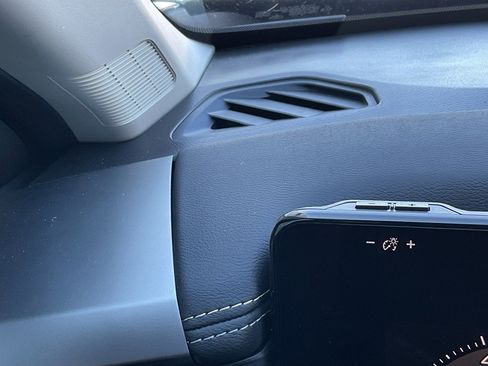 New 2026 Nissan Kicks SV w/ SV Premium Package image 26