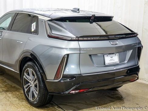 New 2025 Cadillac Lyriq Luxury w/ LPO, Floor Liner Package AWD/4WD image 6