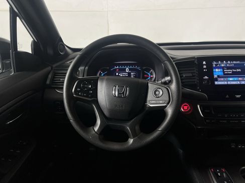Used 2022 Honda Pilot Sport image 16