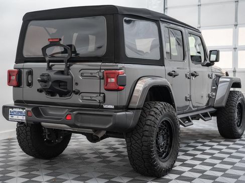 Used 2024 Jeep Wrangler Unlimited Sahara w/ Technology Group AWD/4WD image 5