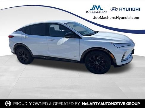 Used 2025 Buick Envista Sport Touring w/ Convenience I Package image 4