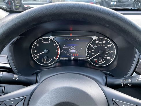 Used 2024 Nissan Altima 2.5 SV FWD image 17